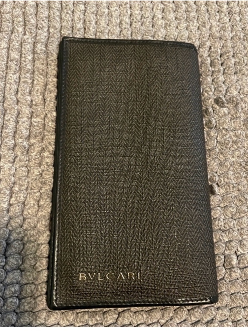 BVLGARI Black Textured Long Leather UNISEX wallet w/ Gold Logo LIKE NEW